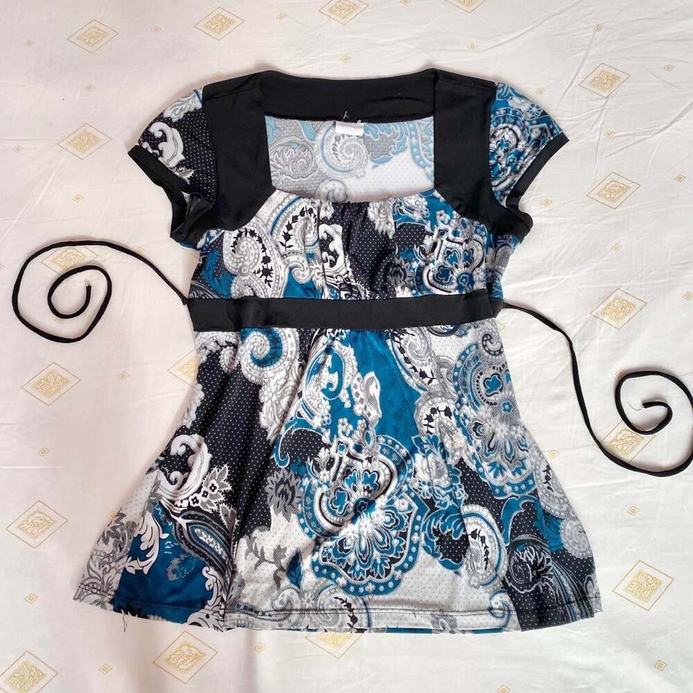 Suzy Shier Women's Blue and Navy Blouse
